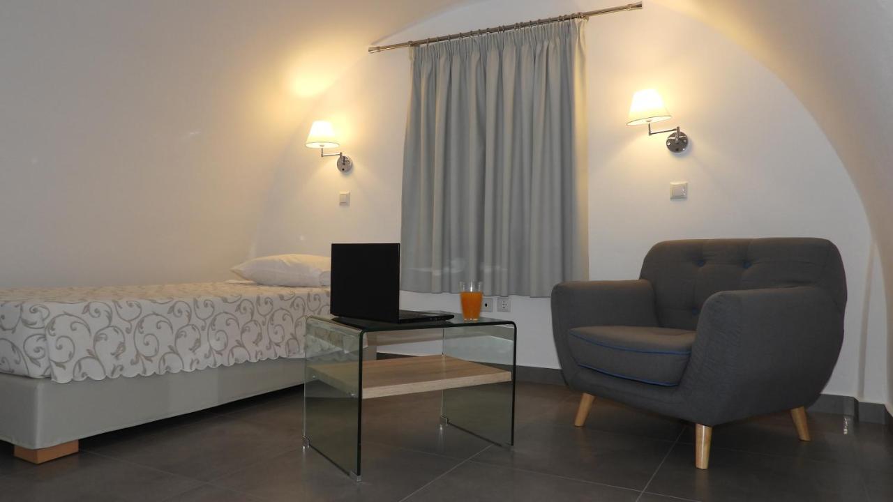 Niovi Hotel Fira  Eksteriør billede