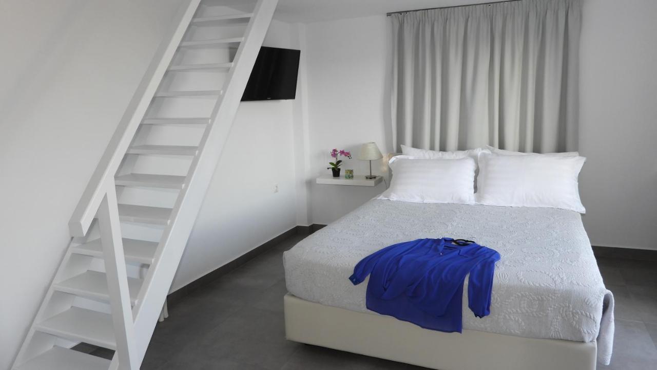 Niovi Hotel Fira  Eksteriør billede