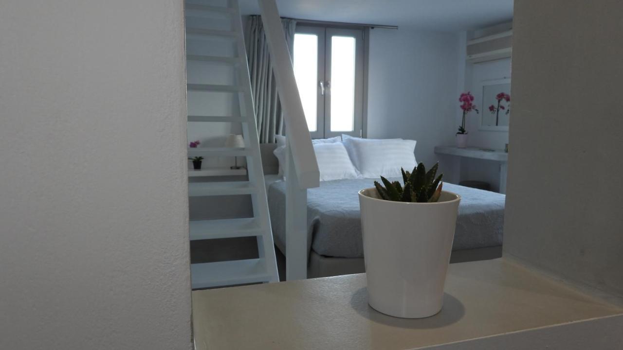 Niovi Hotel Fira  Eksteriør billede